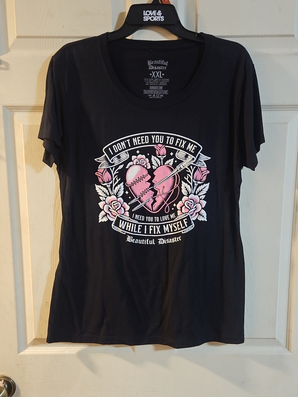 BEAUTIFUL DISASTER LIMITED EDITION HEART Tee : BLACK: New Without Tags: XXL